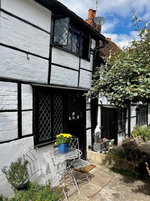 15Th Century Tiny Character Cottage-Henley Centre Henley-on-Thames Exterior foto